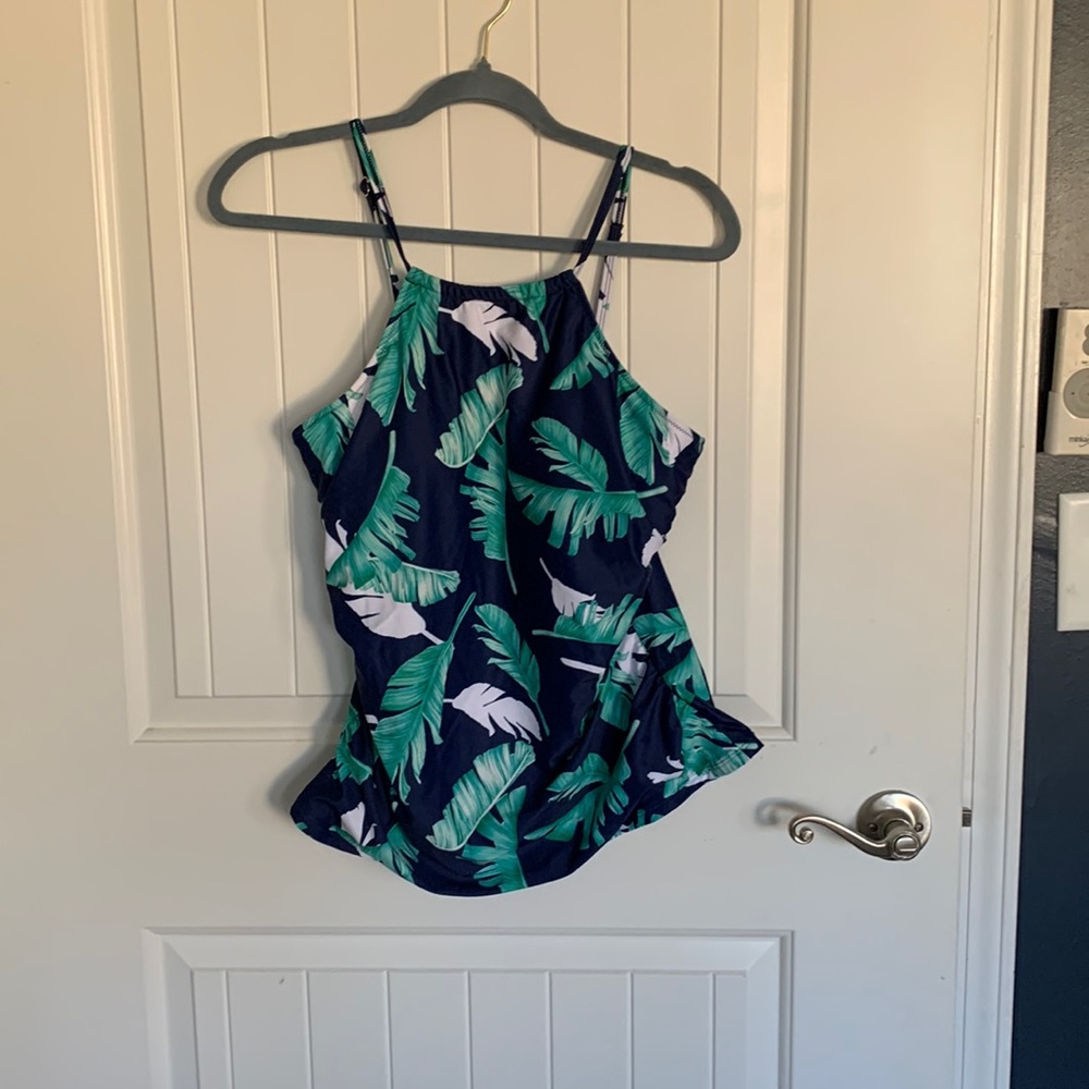 NWOT Tankini top sz XL